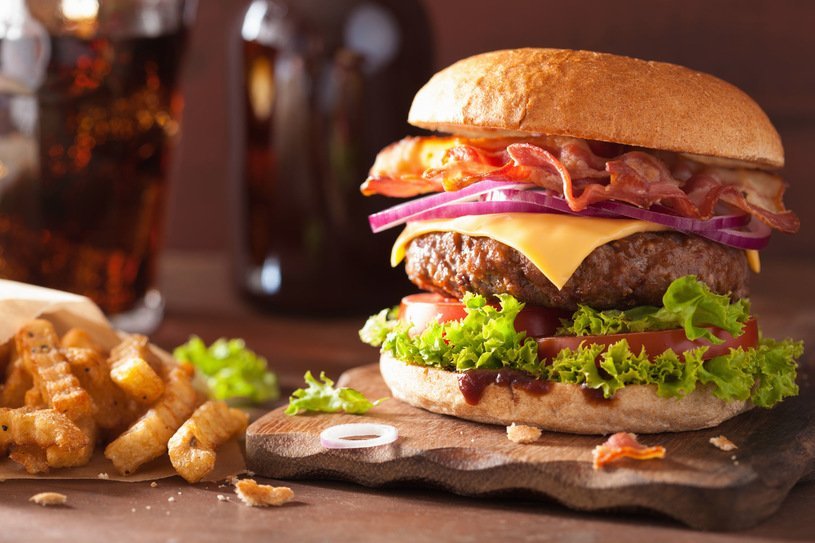 Pięć przepisów na apetyczne hamburgery sprzyjające Twojej diecie